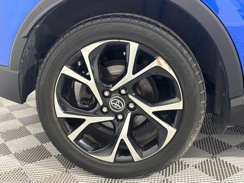 Used 2018 Toyota C-HR XLE image 38