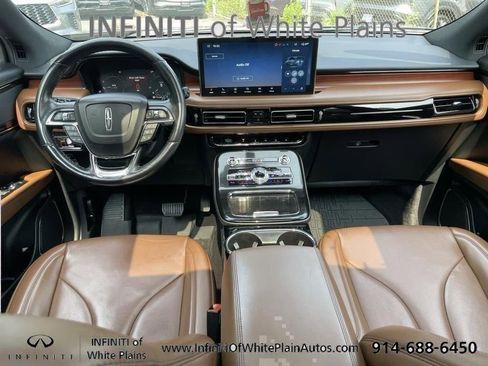 Used 2023 Lincoln Nautilus Reserve AWD/4WD image 11