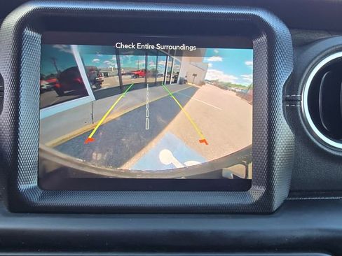 Used 2023 Jeep Wrangler Unlimited Sahara w/ Cold Weather Group AWD/4WD image 20