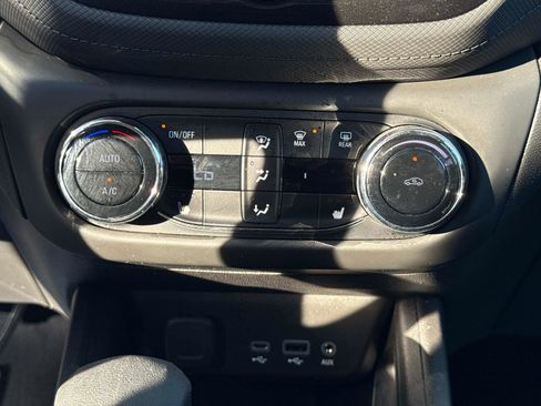 Used 2021 Chevrolet TrailBlazer LT w/ Convenience Package image 26