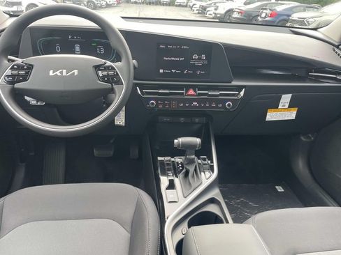 New 2026 Kia Niro LX FWD image 6