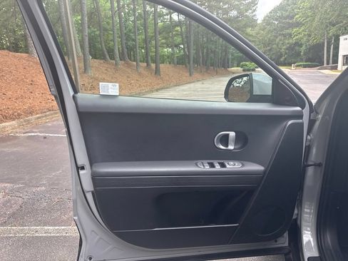 Used 2024 Hyundai Ioniq 5 SEL AWD/4WD image 7