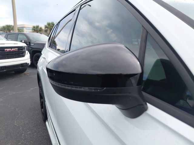Used 2019 Volkswagen Tiguan SEL Premium R-Line FWD image 14