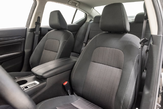 Used 2025 Nissan Altima 2.5 SV AWD/4WD image 12