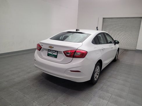 Used 2019 Chevrolet Cruze LS FWD image 9