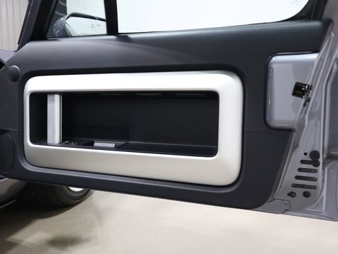 Used 2006 Ford GT image 36