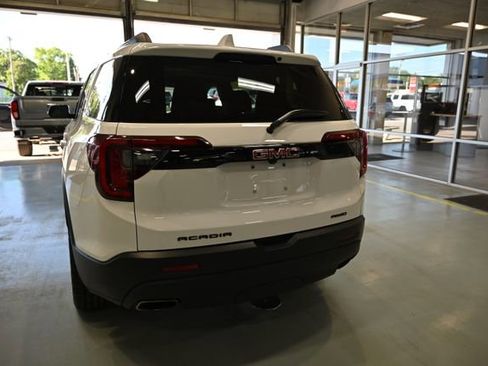 Used 2023 GMC Acadia SLT w/ Elevation Edition AWD/4WD image 5