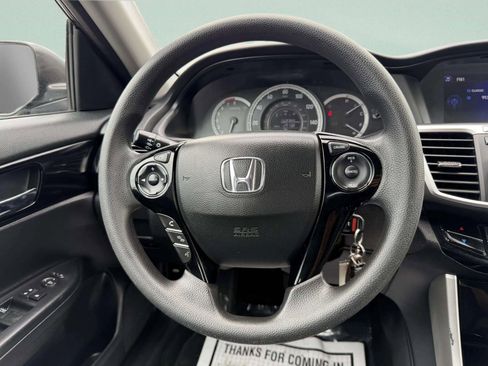 Used 2017 Honda Accord LX image 30