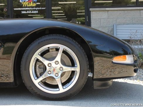 Used 2002 Chevrolet Corvette Convertible w/ Preferred Equipment Group2 image 23