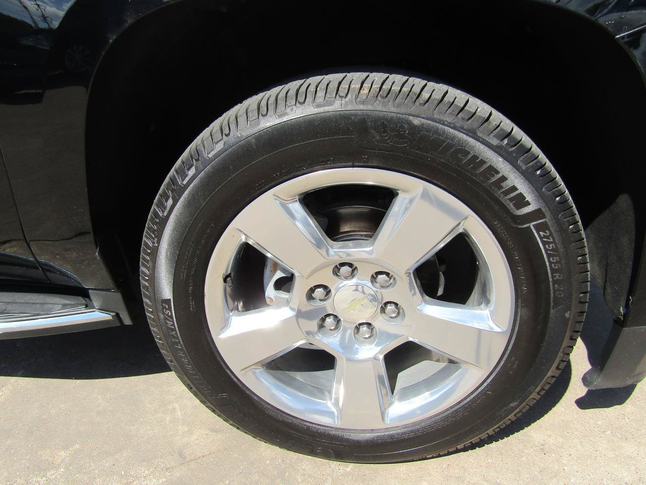Used 2017 Chevrolet Suburban Premier AWD/4WD image 7