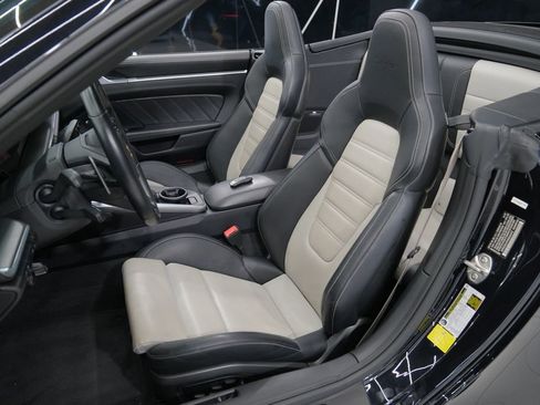 Used 2022 Porsche 911 Turbo image 20