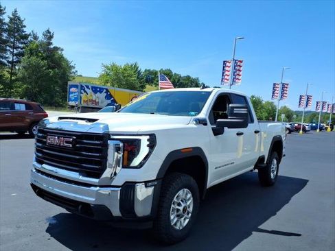 Used 2024 GMC Sierra 2500 Pro AWD/4WD image 4