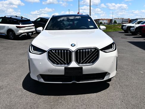 Used 2026 BMW X3 xDrive30i w/ Premium Package AWD/4WD image 3
