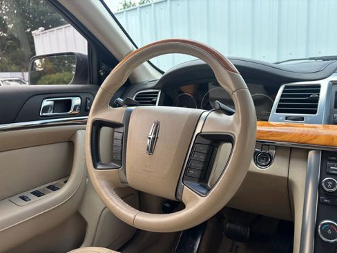 Used 2011 Lincoln MKS FWD image 15