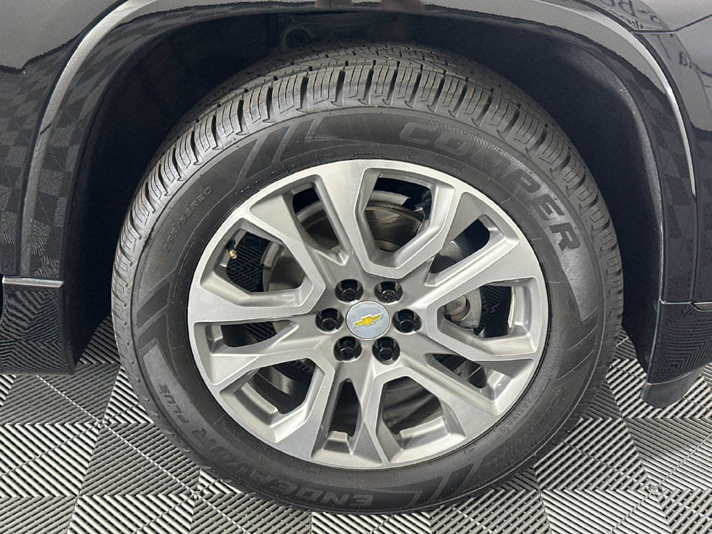 Used 2020 Chevrolet Traverse Premier w/ LPO, 'HIT The Road' Package FWD image 12