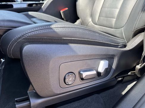 Used 2021 BMW X3 xDrive30i w/ Premium Package image 19