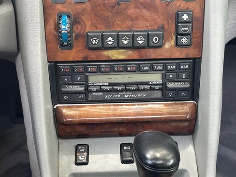 Used 1987 Mercedes-Benz 560 SEL image 24