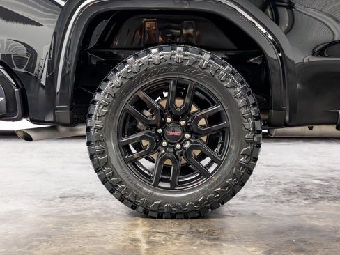 Used 2024 GMC Sierra 1500 Elevation w/ LPO, Elevation Black Package AWD/4WD image 25