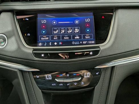 Certified 2024 Cadillac XT5 Luxury w/ LPO, Floor Liner Package AWD/4WD image 19