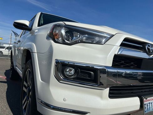 Used 2021 Toyota 4Runner Limited AWD/4WD image 33