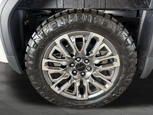 Used 2025 GMC Sierra 1500 Denali Ultimate AWD/4WD image 24
