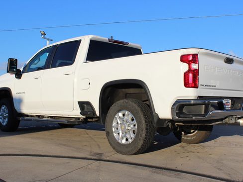 Used 2023 Chevrolet Silverado 2500 LT w/ Convenience Package image 33