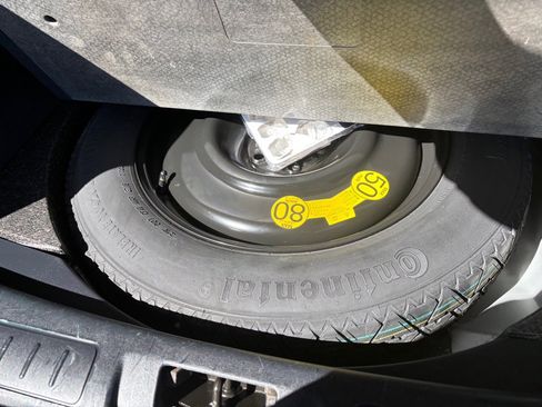 Used 2016 Land Rover Range Rover Evoque SE Premium image 25