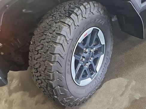 Used 2021 Jeep Wrangler Unlimited Rubicon w/ Cold Weather Group AWD/4WD image 29