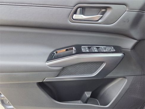 New 2026 Nissan Pathfinder SL image 22