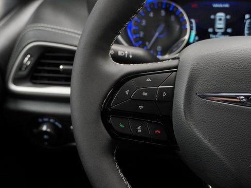 New 2026 Chrysler Pacifica Select image 25