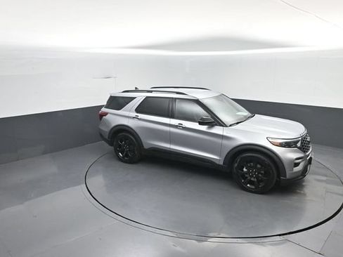 Certified 2023 Ford Explorer ST-Line w/ Class IV Trailer Tow Package RWD image 19