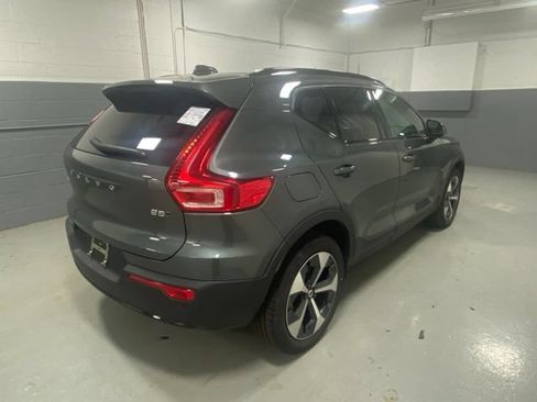 Used 2026 Volvo XC40 B5 Plus AWD/4WD image 3