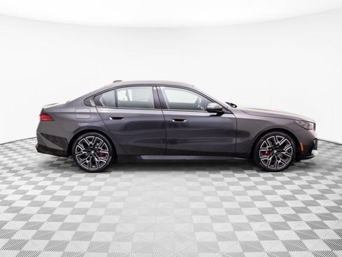 New 2026 BMW 530i xDrive w/ Executive Package image 7