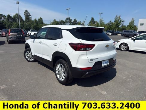 Used 2024 Chevrolet TrailBlazer LS w/ LS Convenience Package AWD/4WD image 5