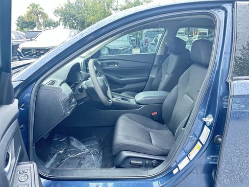 Used 2023 Honda Accord EX image 10