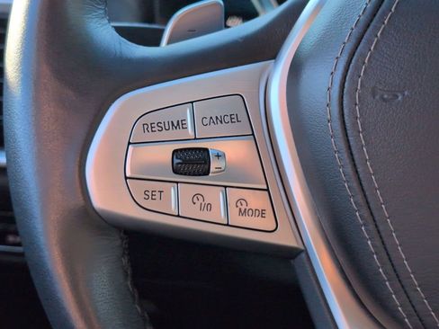 Used 2025 BMW X7 xDrive40i w/ Premium Package AWD/4WD image 10