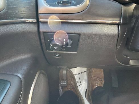 Used 2014 Jeep Grand Cherokee Summit image 32