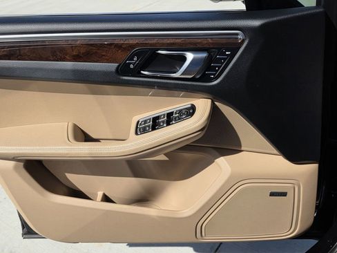 Used 2022 Porsche Macan S image 22