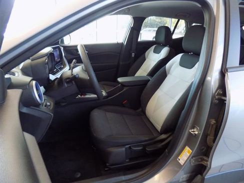 Used 2024 Chevrolet Trax LS FWD image 21