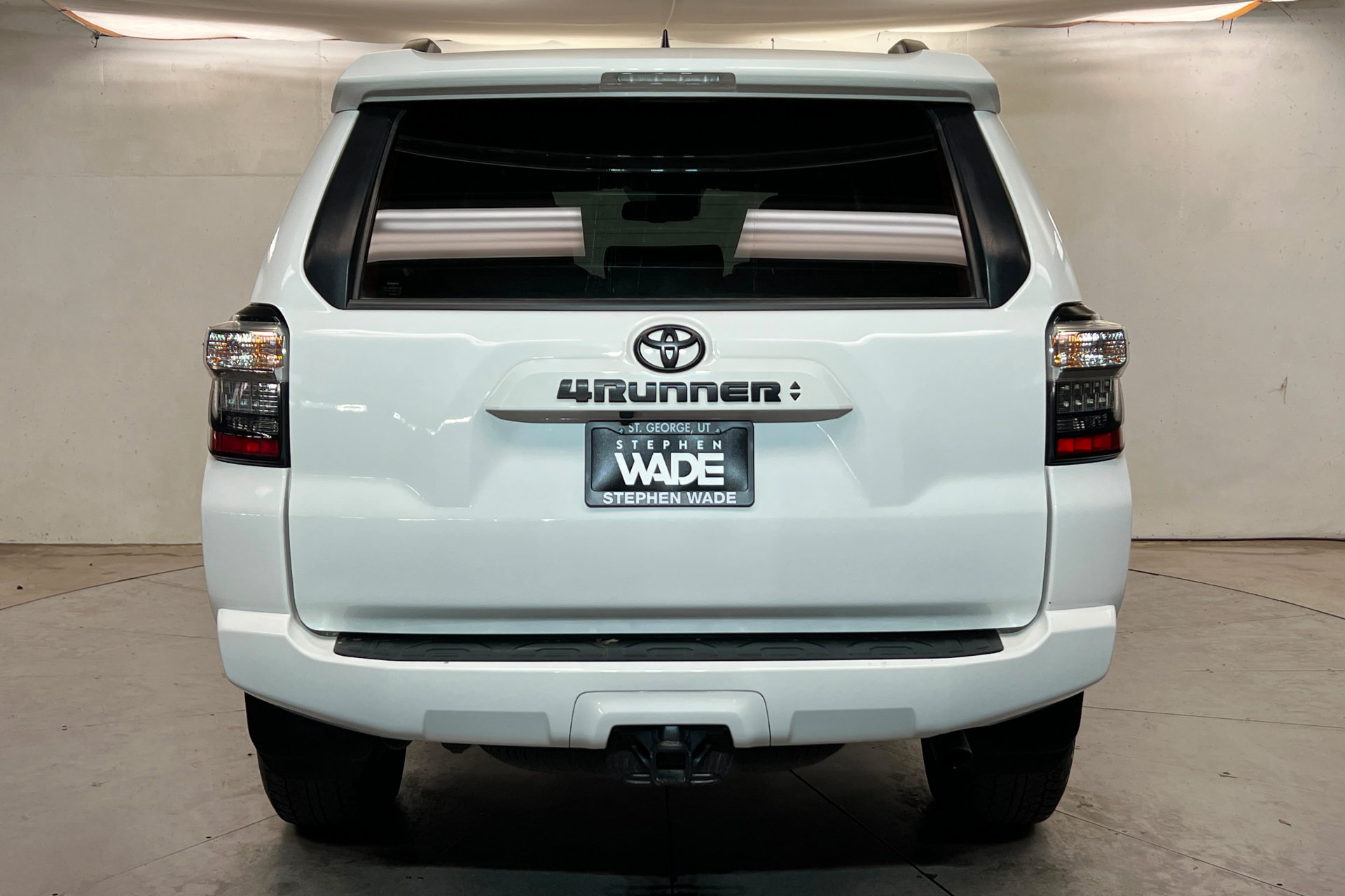 Used 2022 Toyota 4Runner SR5 Premium AWD/4WD image 5