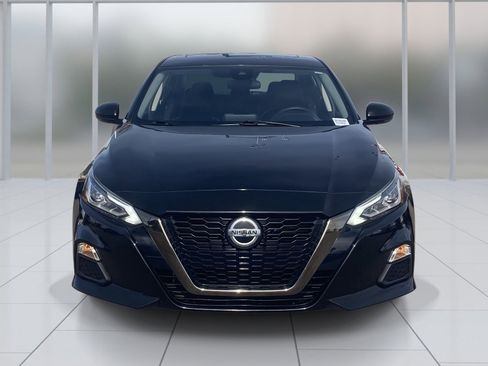 Certified 2021 Nissan Altima 2.5 SR w/ SR Premium Package image 9