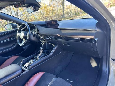 Used 2024 MAZDA MAZDA3 s image 24