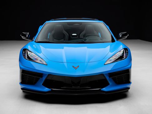 Used 2024 Chevrolet Corvette Stingray Coupe w/ Z51 Performance Package RWD image 9