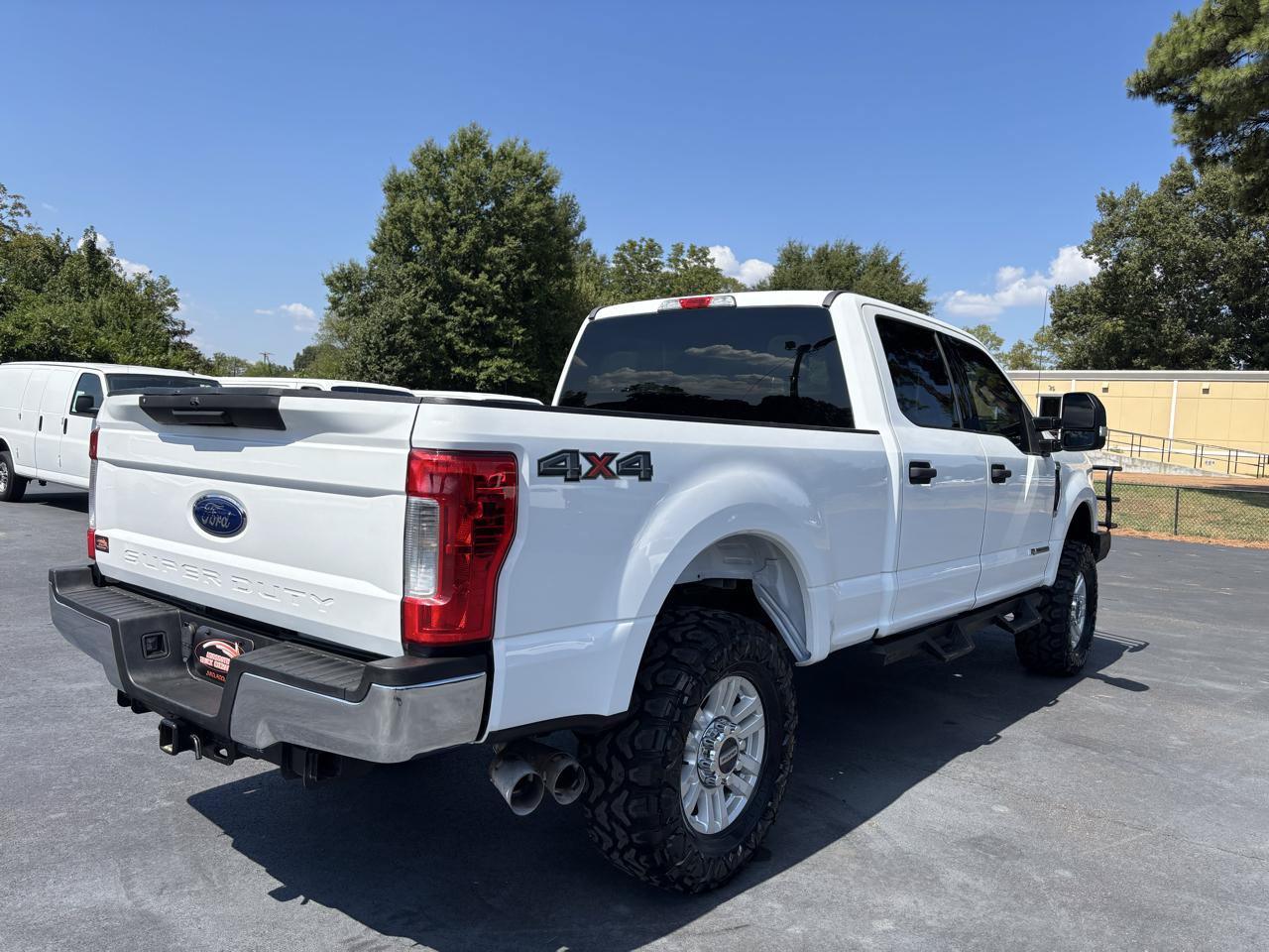 Used 2019 Ford F250 XLT w/ Snow Plow Prep Package AWD/4WD image 8