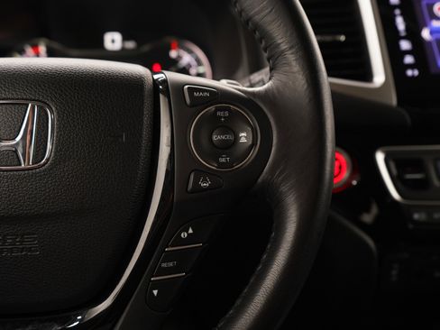 Used 2018 Honda Pilot Touring image 28