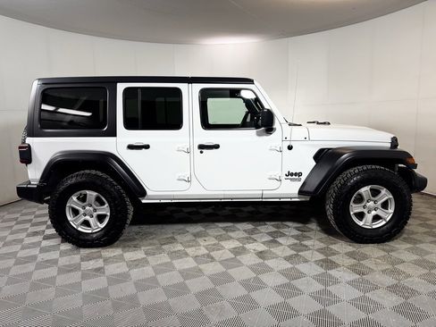 Used 2021 Jeep Wrangler Unlimited Sport image 8