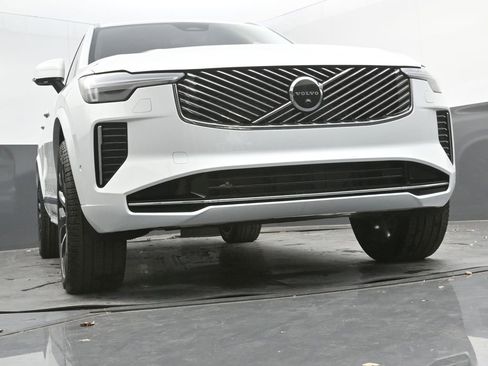 New 2026 Volvo XC90 B6 Ultra image 24