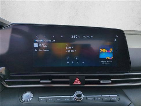 Used 2024 Hyundai Elantra SEL FWD image 14