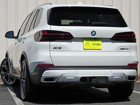 Used 2024 BMW X5 xDrive40i w/ Parking Assistance Package AWD/4WD image 6