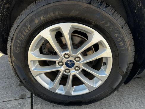 Used 2020 Ford Escape SE FWD image 24